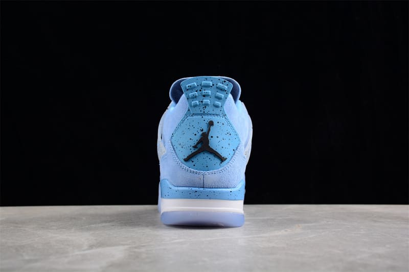 Air Jordan 4 Retro 'UNC' PE