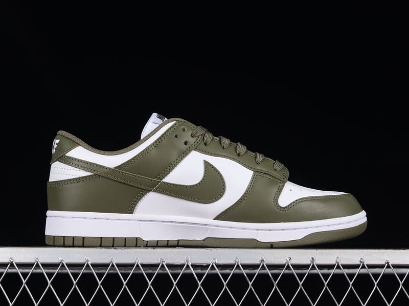 Nike Dunk Low Medium Olive