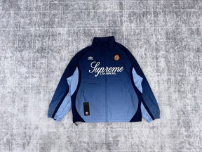 Jaqueta Supreme x Umbro Gradient Track Blue