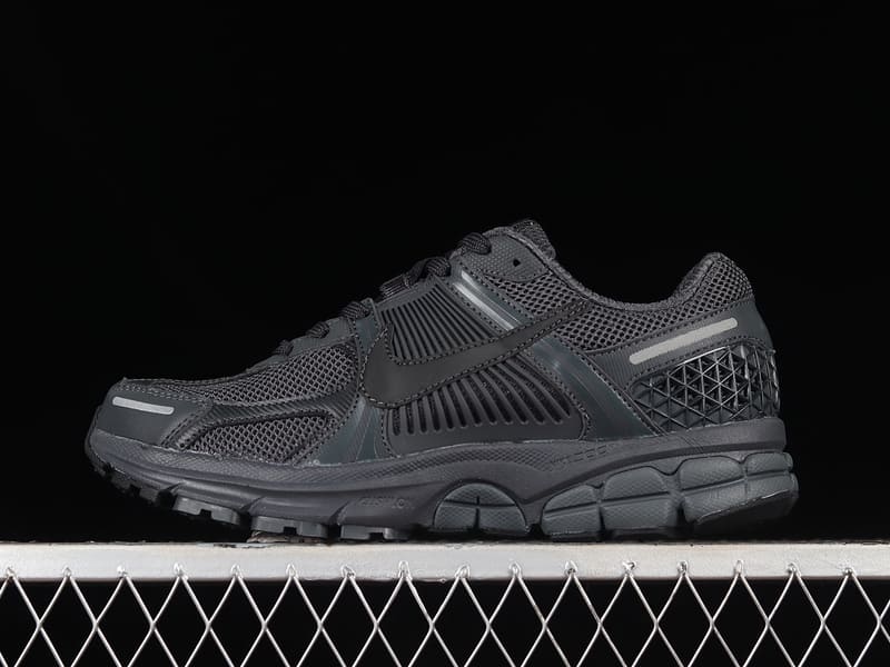 Nike Zoom Vomero 5 Anthracite