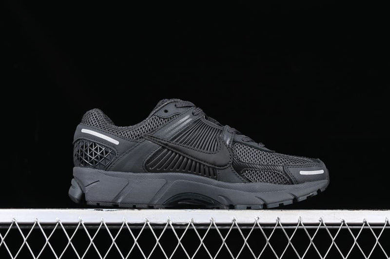 Nike Zoom Vomero 5 Anthracite